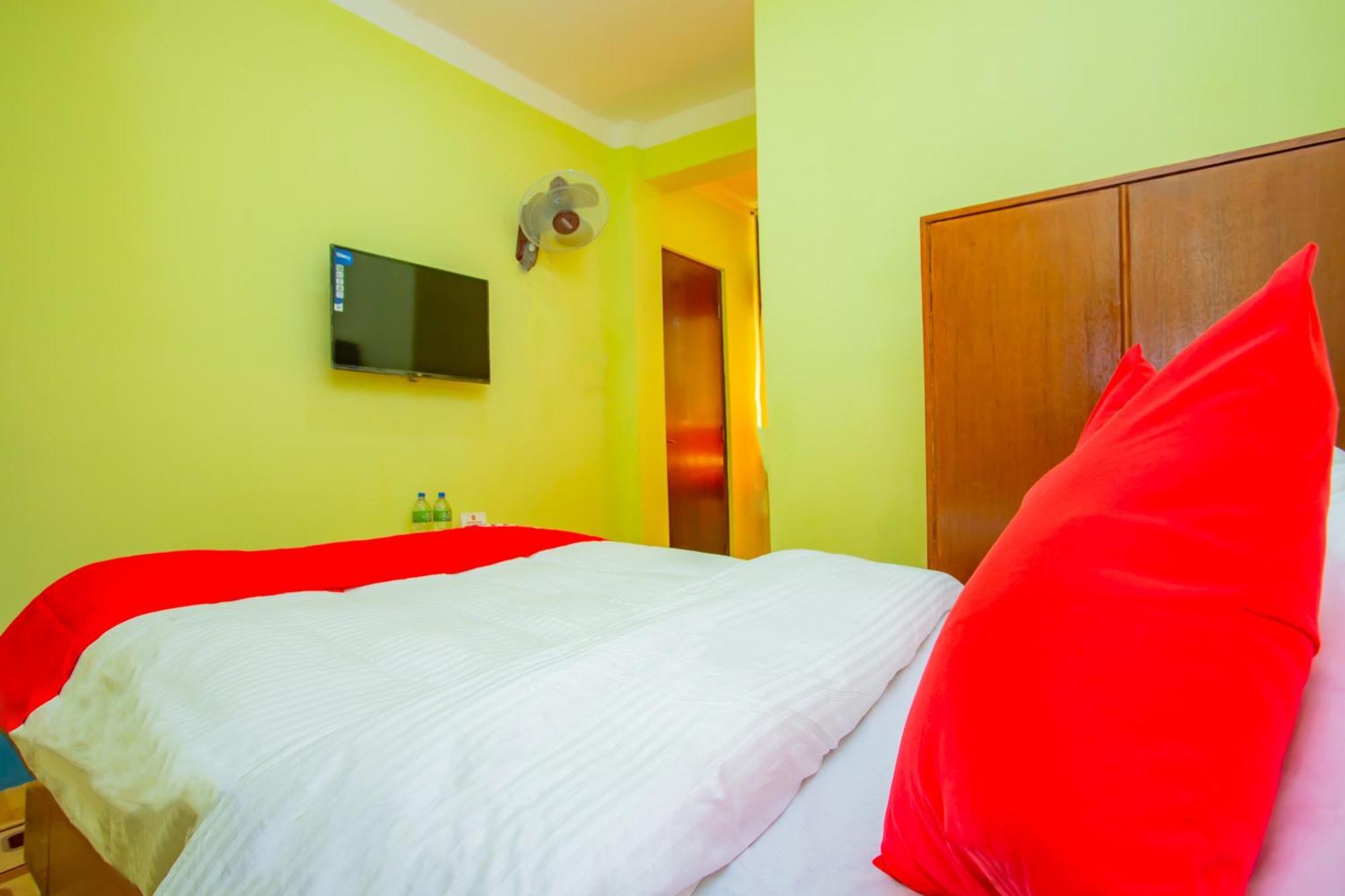 Oyo 589 Hotel Trimurti Katmandu Kültér fotó