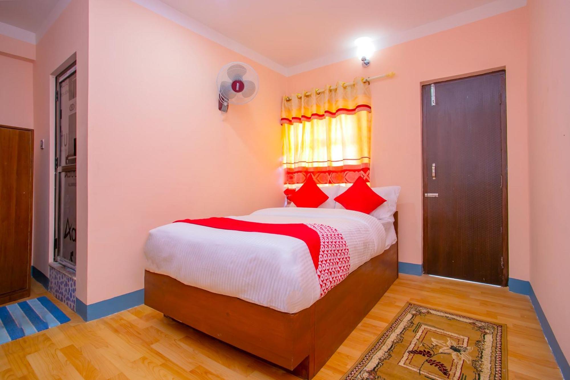 Oyo 589 Hotel Trimurti Katmandu Kültér fotó