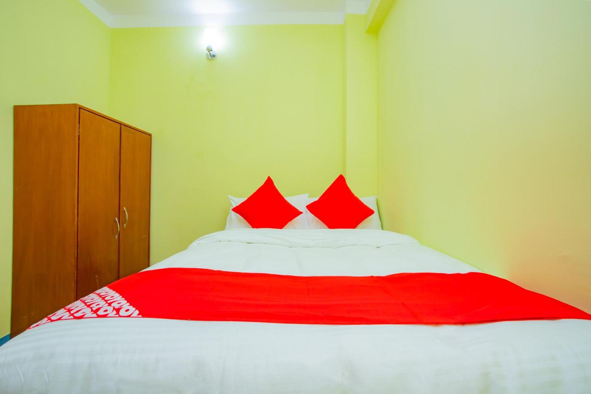 Oyo 589 Hotel Trimurti Katmandu Kültér fotó