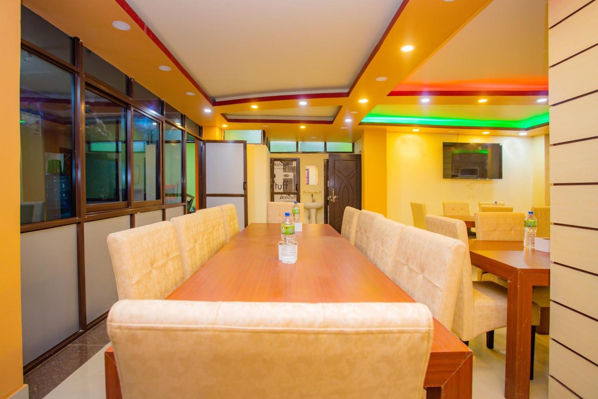 Oyo 589 Hotel Trimurti Katmandu Kültér fotó