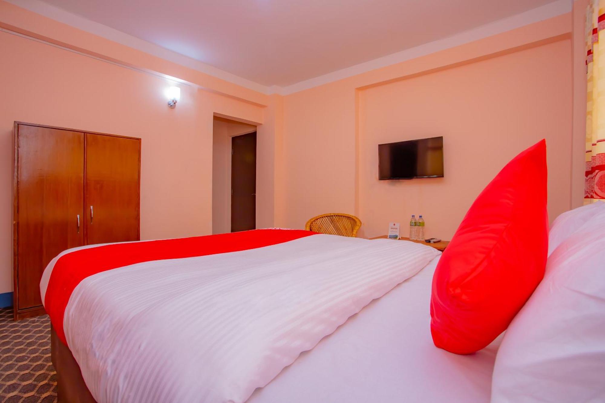 Oyo 589 Hotel Trimurti Katmandu Kültér fotó