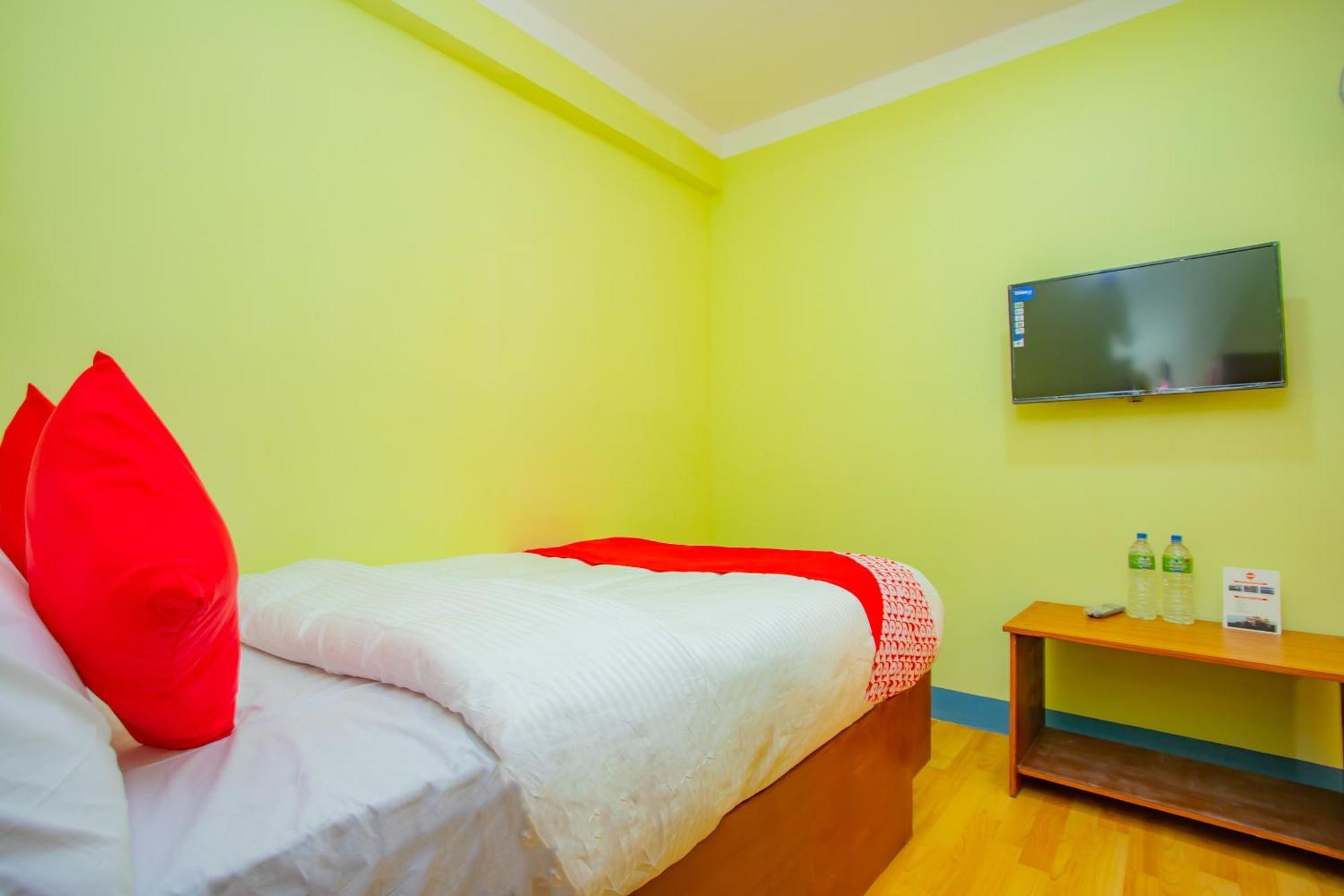 Oyo 589 Hotel Trimurti Katmandu Kültér fotó