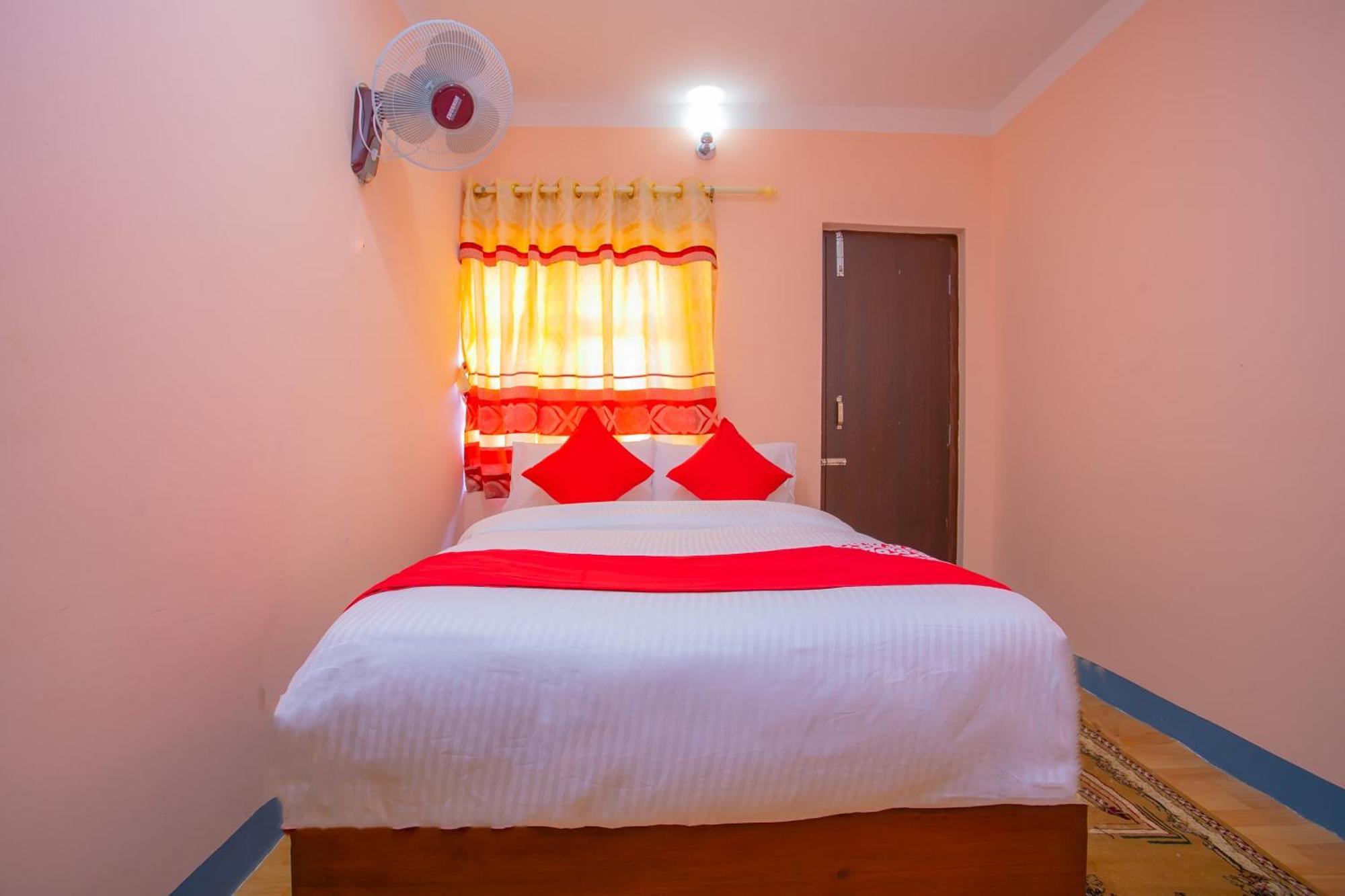 Oyo 589 Hotel Trimurti Katmandu Kültér fotó