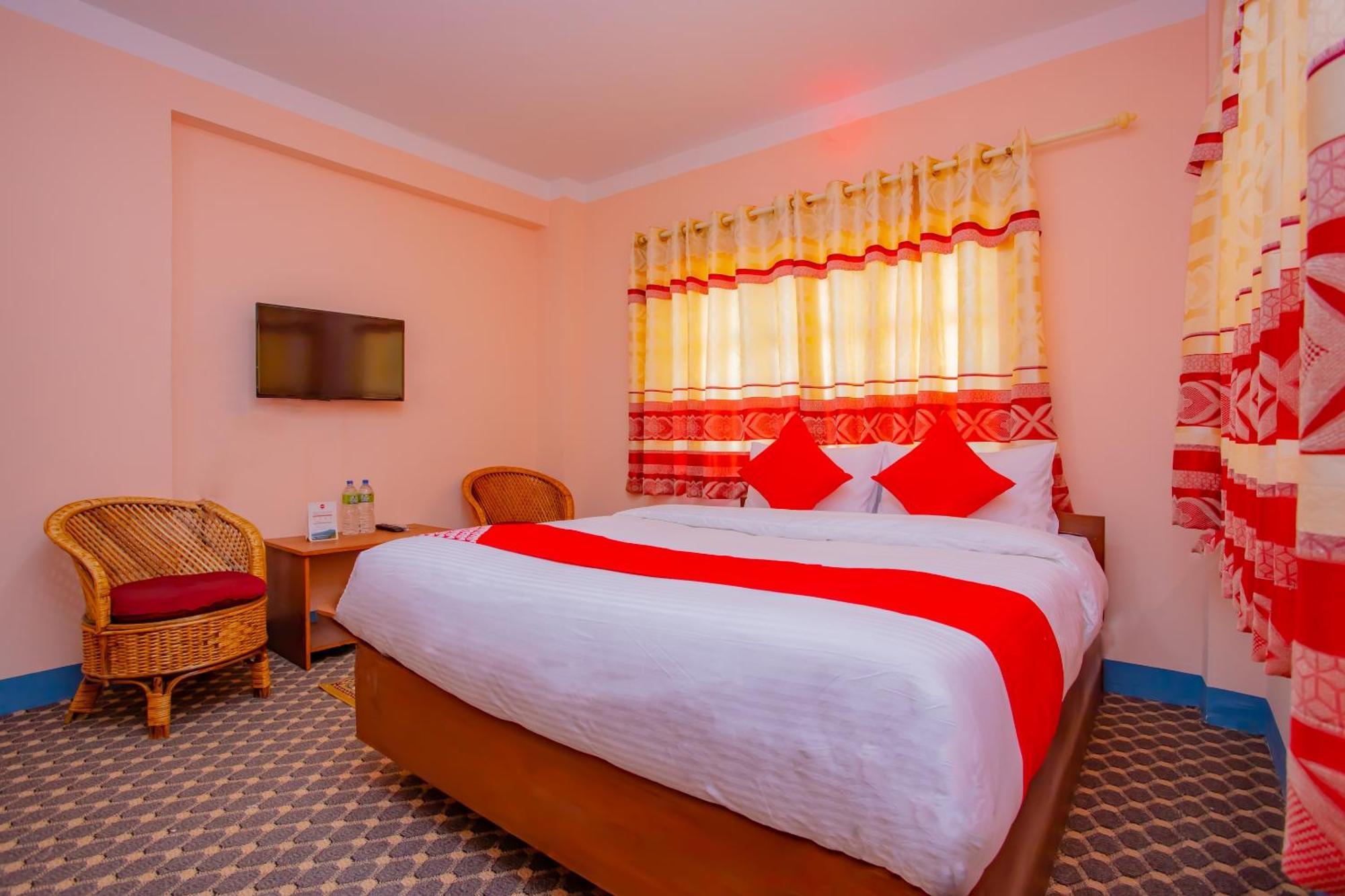 Oyo 589 Hotel Trimurti Katmandu Kültér fotó